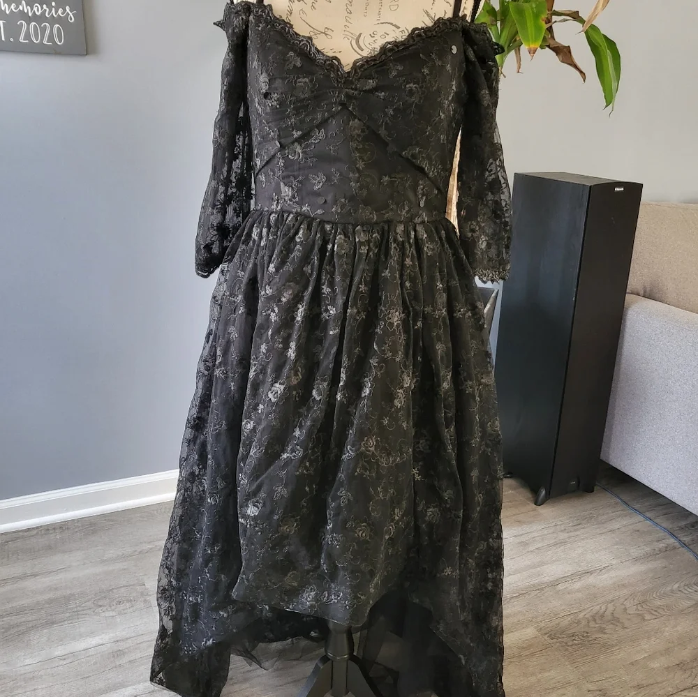 Gothic black lace dress - Picture 2 of 14
